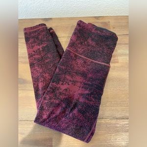 Athleta Elation Glades black and burgundy size xs leggings